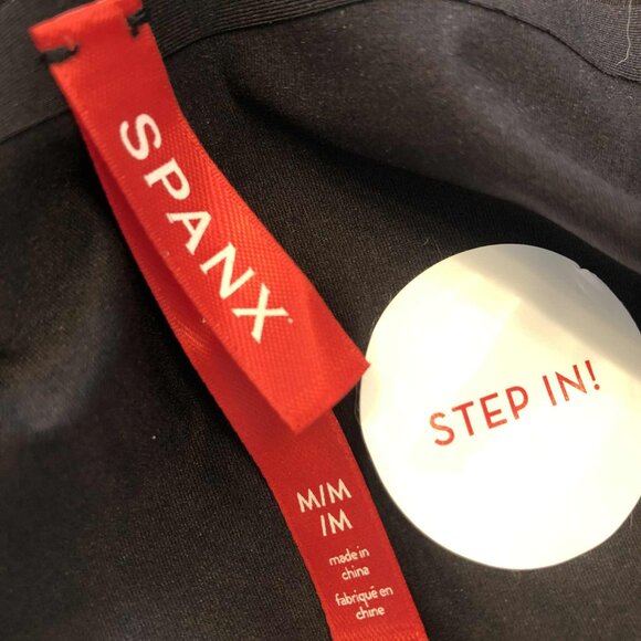 NWT SPANX Supersmooth Essential Tank Top Shapewear Very Black M - Picture 6 of 6